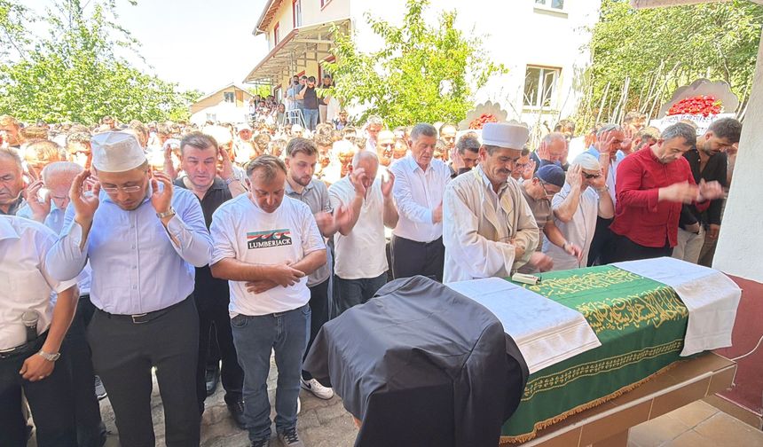 Göçükte yaşamını yitiren madenci toprağa verildi