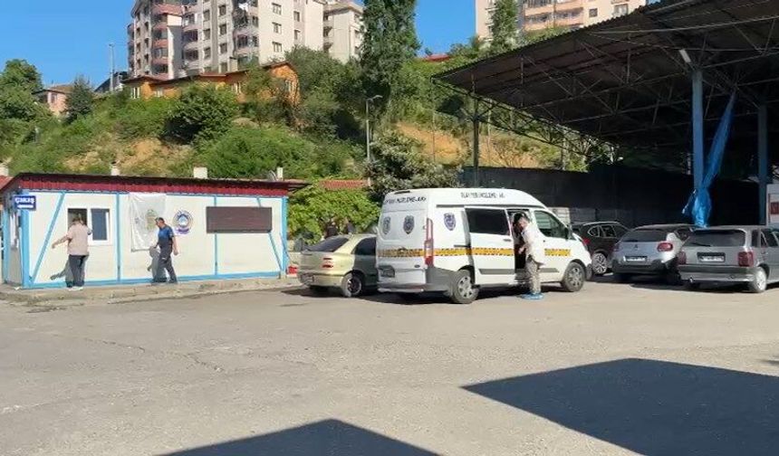 Güvenlik görevlisi alacak tartışmasında zabıta memurunu tabancayla yaraladı