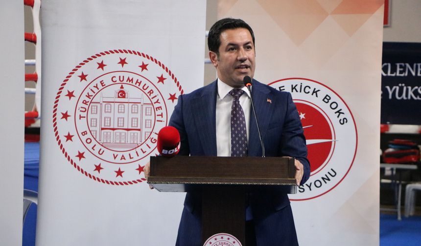 Kick Boks Milli Takım seçmelerinde kadın sporcu ringde fenalaştı