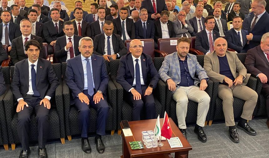 Bakan Şimşek Rize'de ziyaretlerde bulundu