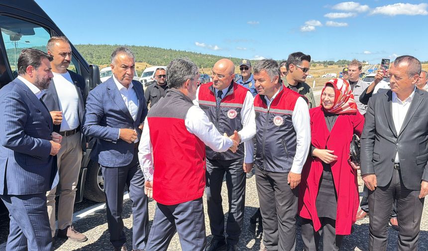 Bakan Yumaklı: Hasat sezonunu 140 milyon tonluk rekor üretimle kapatacağız