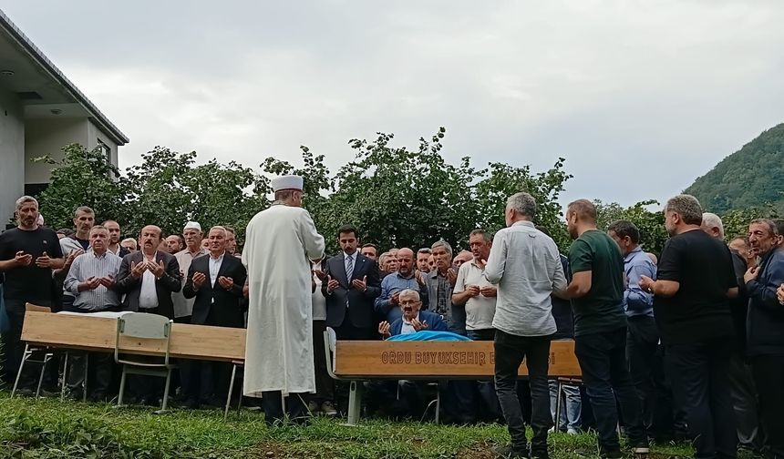 Dere kenarında ölü bulunan kız kardeşler, 30 metreden düşmüş