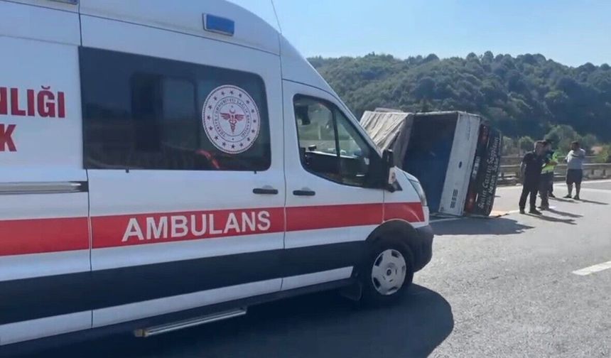 Düzce'de otoyolda zincirleme kaza: 1 yaralı