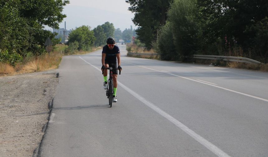 Engelli milli kayakçı, kondisyonunu korumak için başladığı bisiklet sporunda dereceler elde etti
