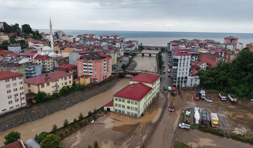 Giresun'da sağanak sel ve taşkına neden oldu; 2 kişi kayıp (3)