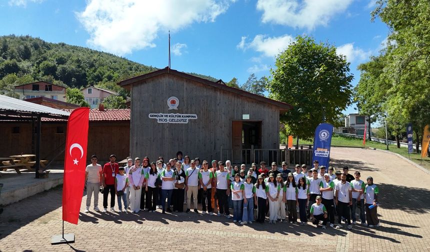 Samsun'da 'Petek Genç Kamp ve Gezi Programları' yaz tatiline renk katıyor