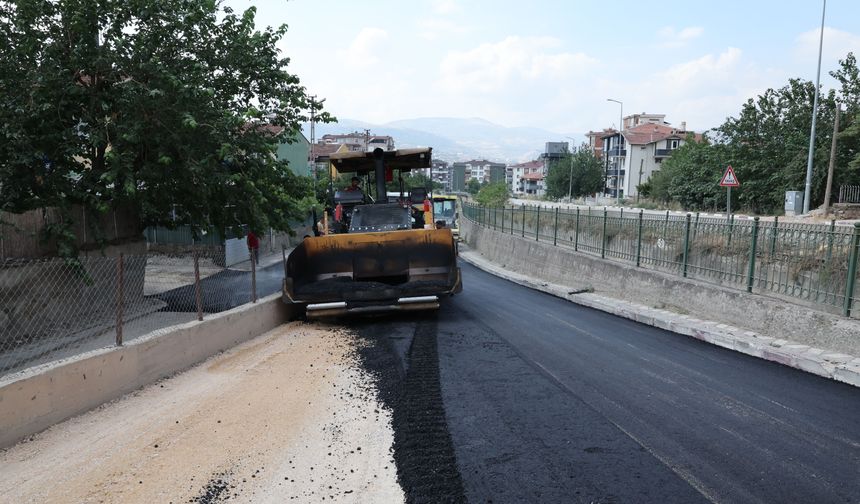 Tokat'ın Fidanlık Caddesi'ndeki asfalt çalışmalarında sona gelindi