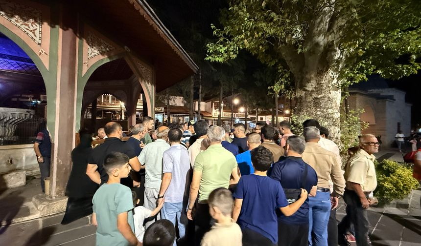Tokat'ta Mevlid Kandili'nde 5 bin kişilik helva dağıtıldı