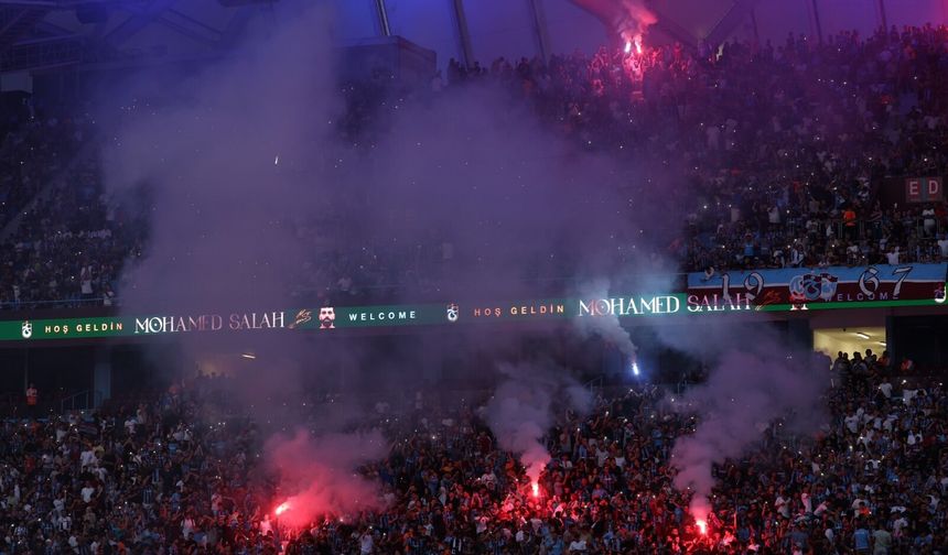 Trabzonspor'da Salah'a büyük imza töreni