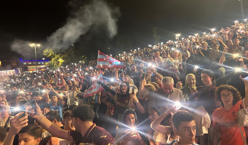Trabzonspor'un kuruluşunun 59'uncu yıl dönümünde meşaleli kutlama