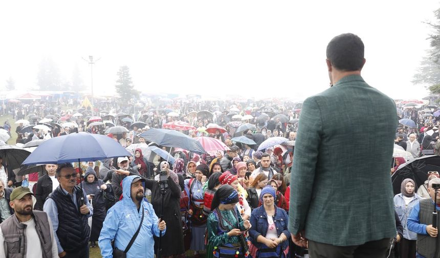 Yayla şenliğinde horonlu gelenek coşkusu