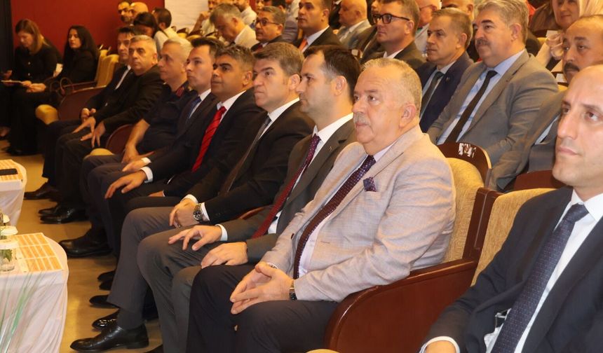 Amasya'da kamu personeline iletişim ve yapay zeka eğitimi