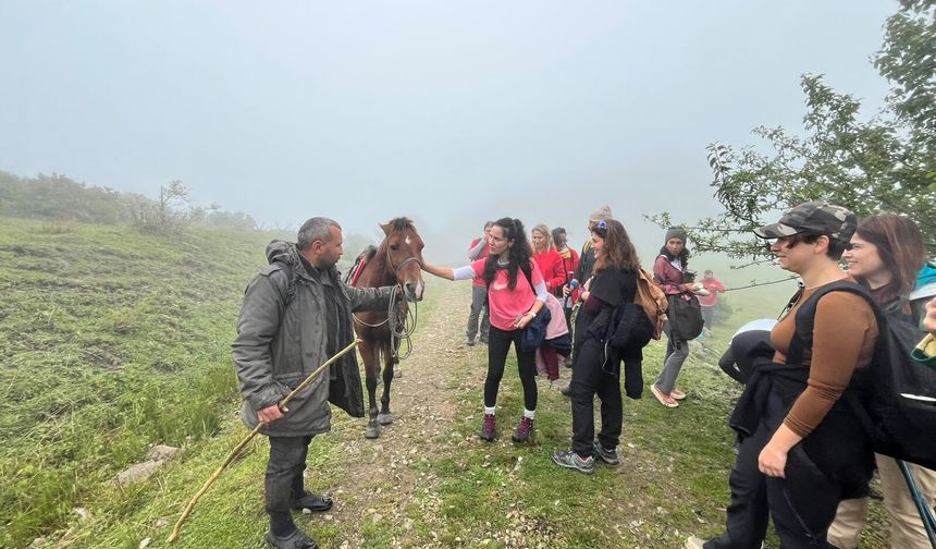 ODAK'tan sisler içinde Taz Yaylası'nda doğa yürüyüşü