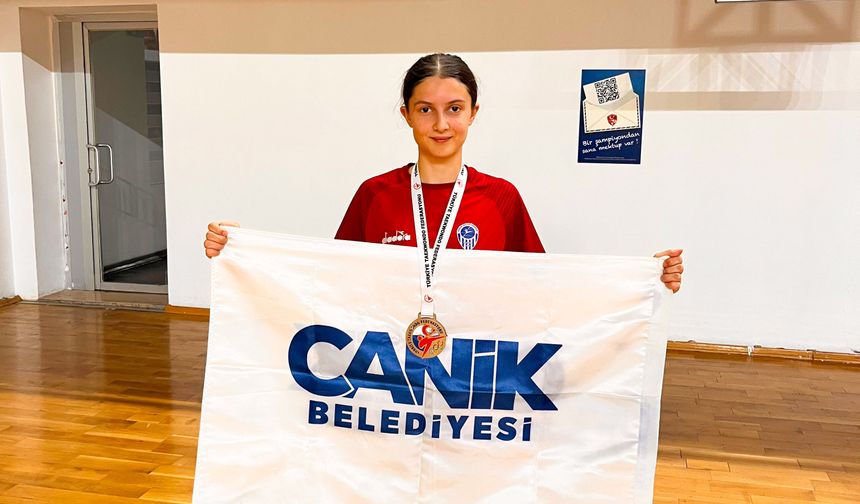Samsunlu tekvandocu Asiye Nur Bilgin, Türkiye Şampiyonası'nda finalde