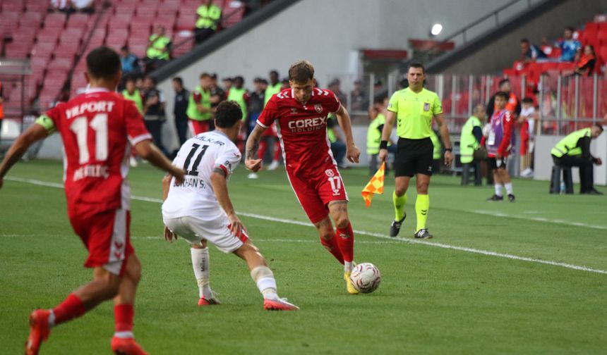Samsunspor'da 7 futbolcu özel programda, 5 oyuncu milli takımda