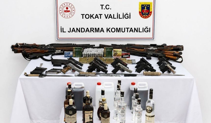 Tokat'ta silah ve kaçakçılık operasyonu: 14 gözaltı