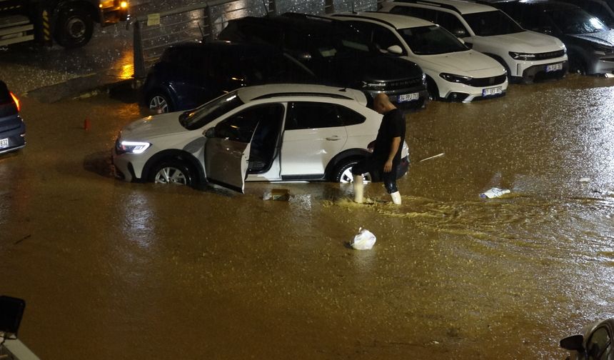 Trabzon'da sağanak