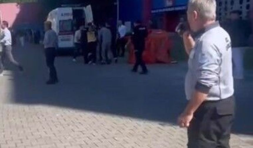 Üniversitede 3'üncü kattan düşen öğrenci yaralandı