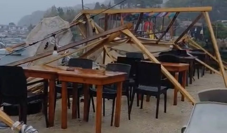 Amasra'da fırtına; dalga boyu 6 metreye ulaştı (2)