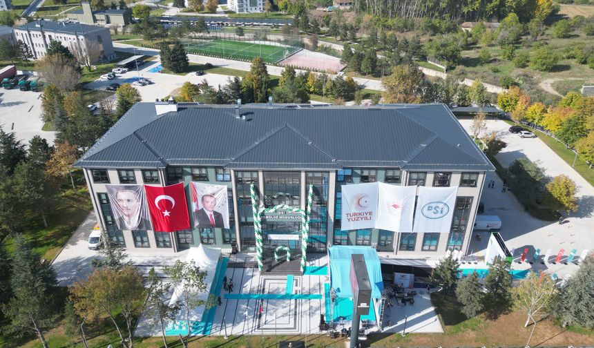 Bakan Yumaklı: Suyu doğru yönetmek görevimizdir