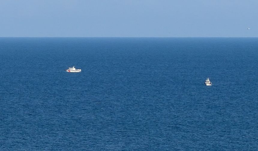 Balık tutmak için açıldığı denizde kaybolan madenciyi arama çalışmaları sürüyor