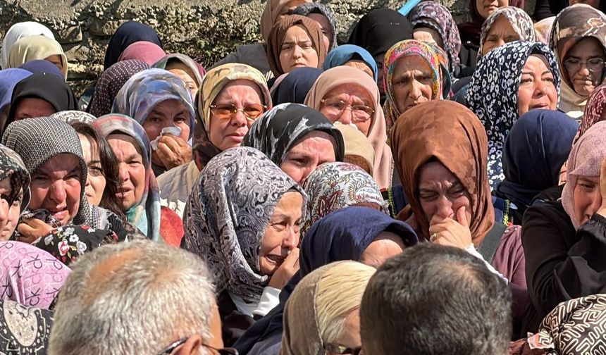 Eslem Sare, memleketi Bartın'da toprağa verildi