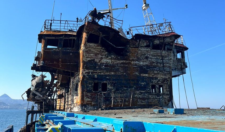 Karadeniz'de saldırıya uğrayan gemi, Giresun açıklarına sürüklendi