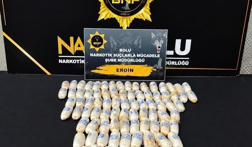 Midesinden kapsüller içinde 943 gram eroin çıktı