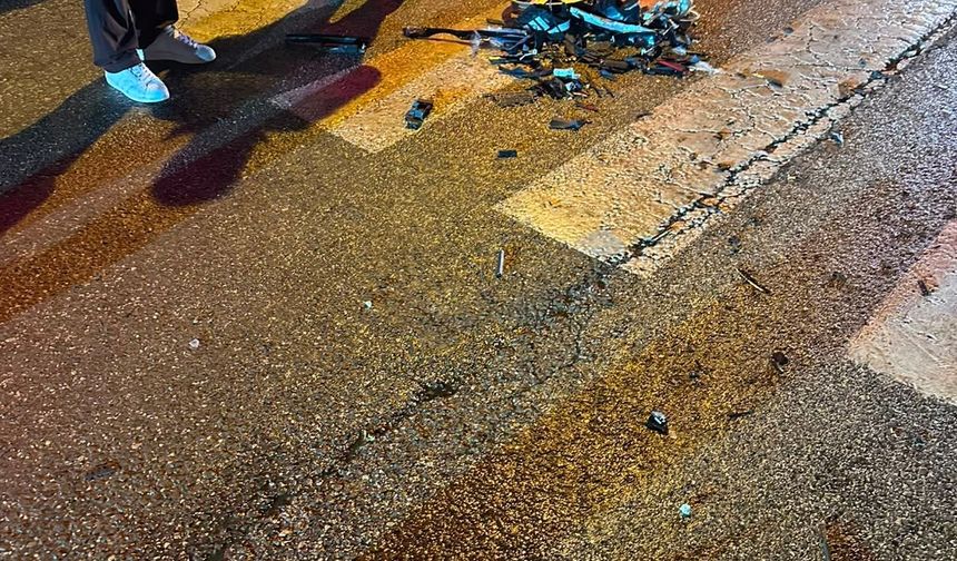 Otomobil, motosiklete çarptı; 1 ölü, 1 ağır yaralı
