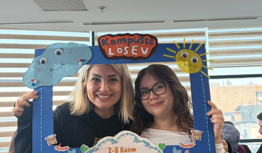 Samsun'da gençler iyiliği çerçeveledi, lösemili çocuklara umut oldu