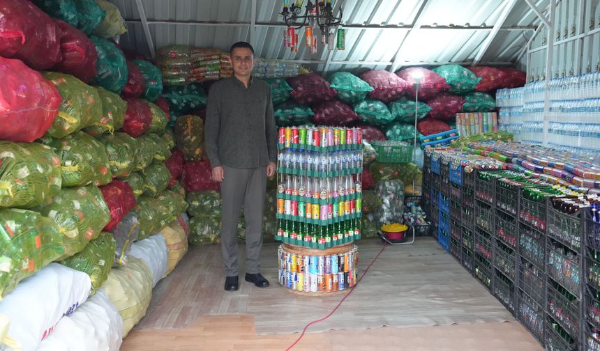 Samsunlu Turgay Baş, 100 bin içecek ambalajı toplama hedefine ilk ulaşan kişi oldu