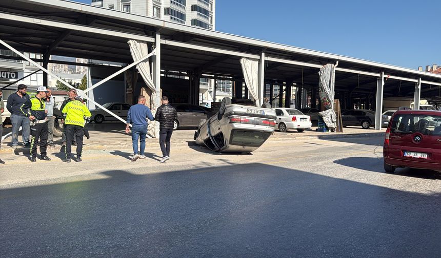 Tokat'ta otomobil devrildi: 3 yaralı