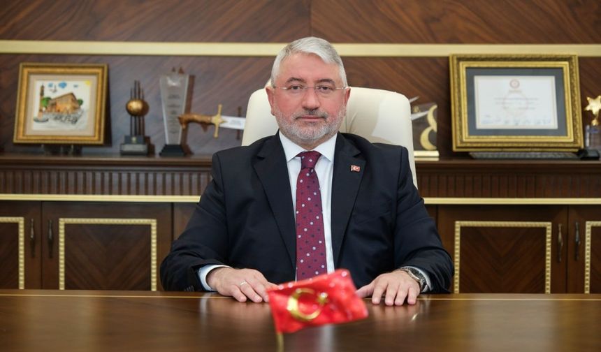 Üniversite öğrencilerine İlk harçlık Çorum Belediyesi'nden geldi