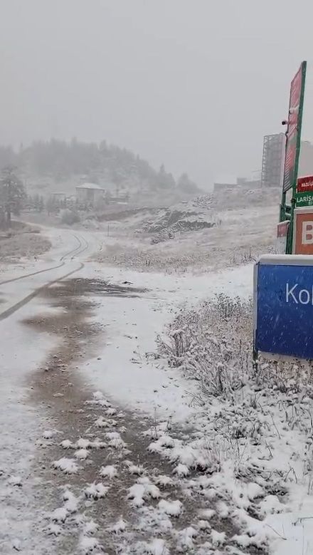 Kartalkaya beyaza büründü
