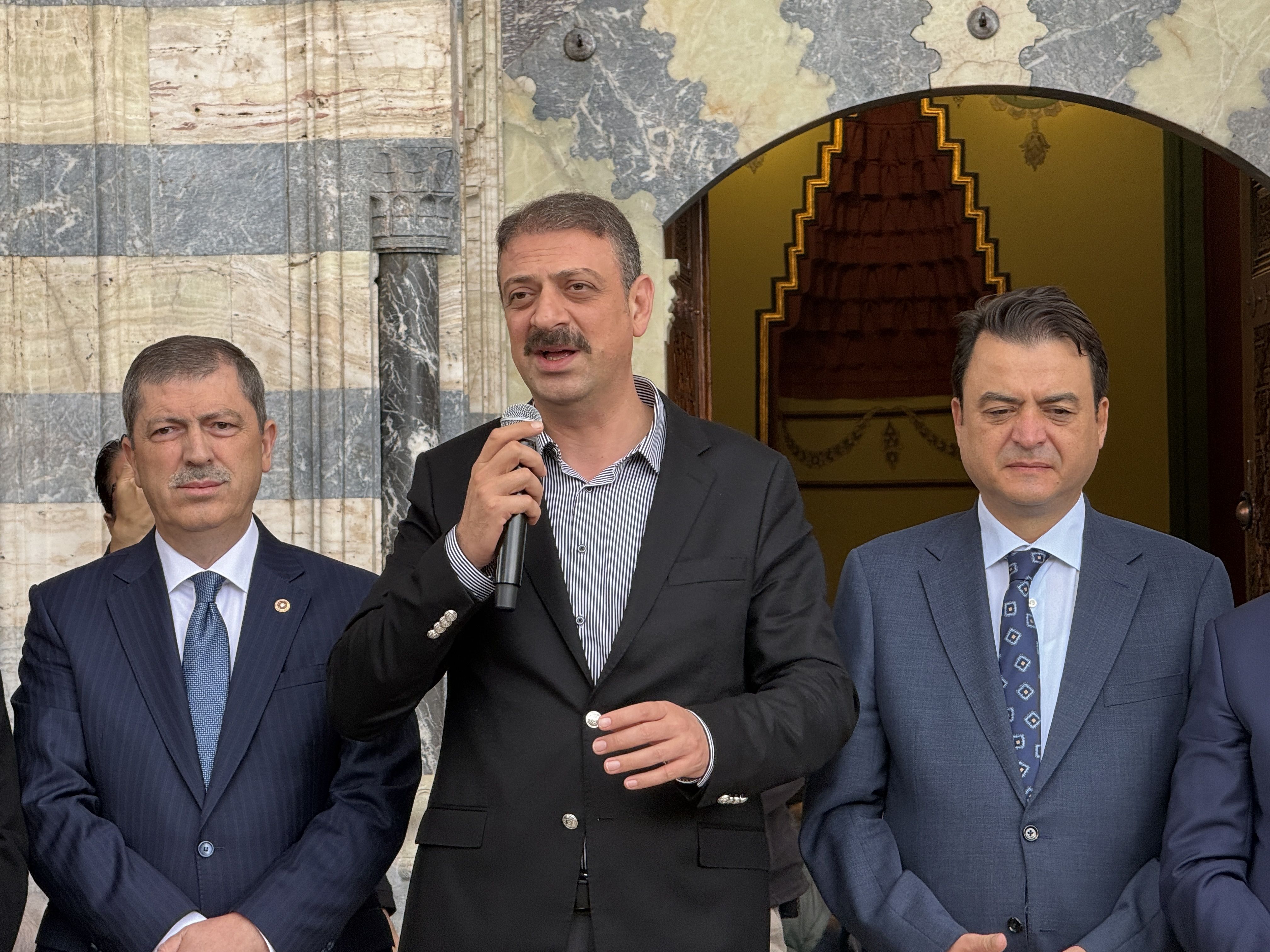 Restore edilen tarihi cami ibadete açıldı